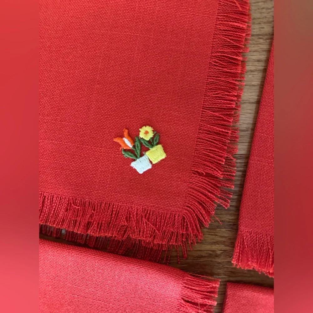 Red Fringed Napkins with Gift Embroidery